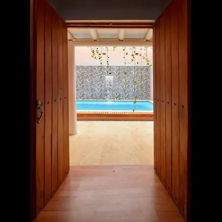 Pensión Room In Guest Room - Ca-2 Room In Cartagena *
